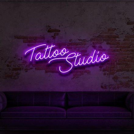 tattoo studio neon tabela örnek